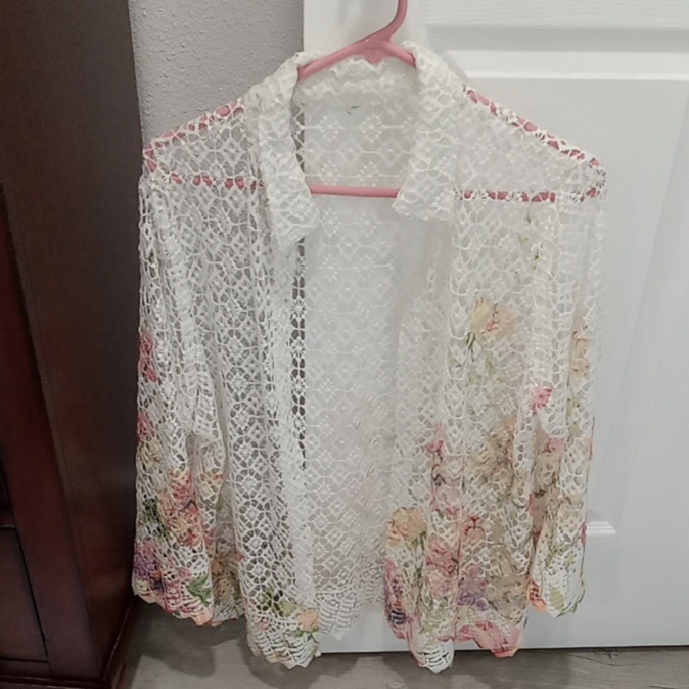 White Floral Lace Jacket - Picture 3 of 4